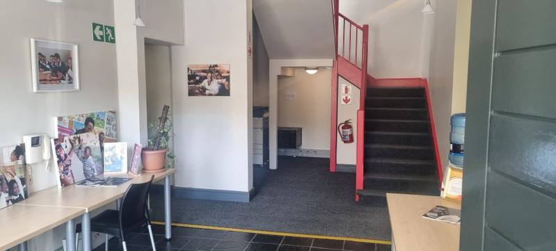 To Let Commercial Property for Rent in Mowbray Western Cape